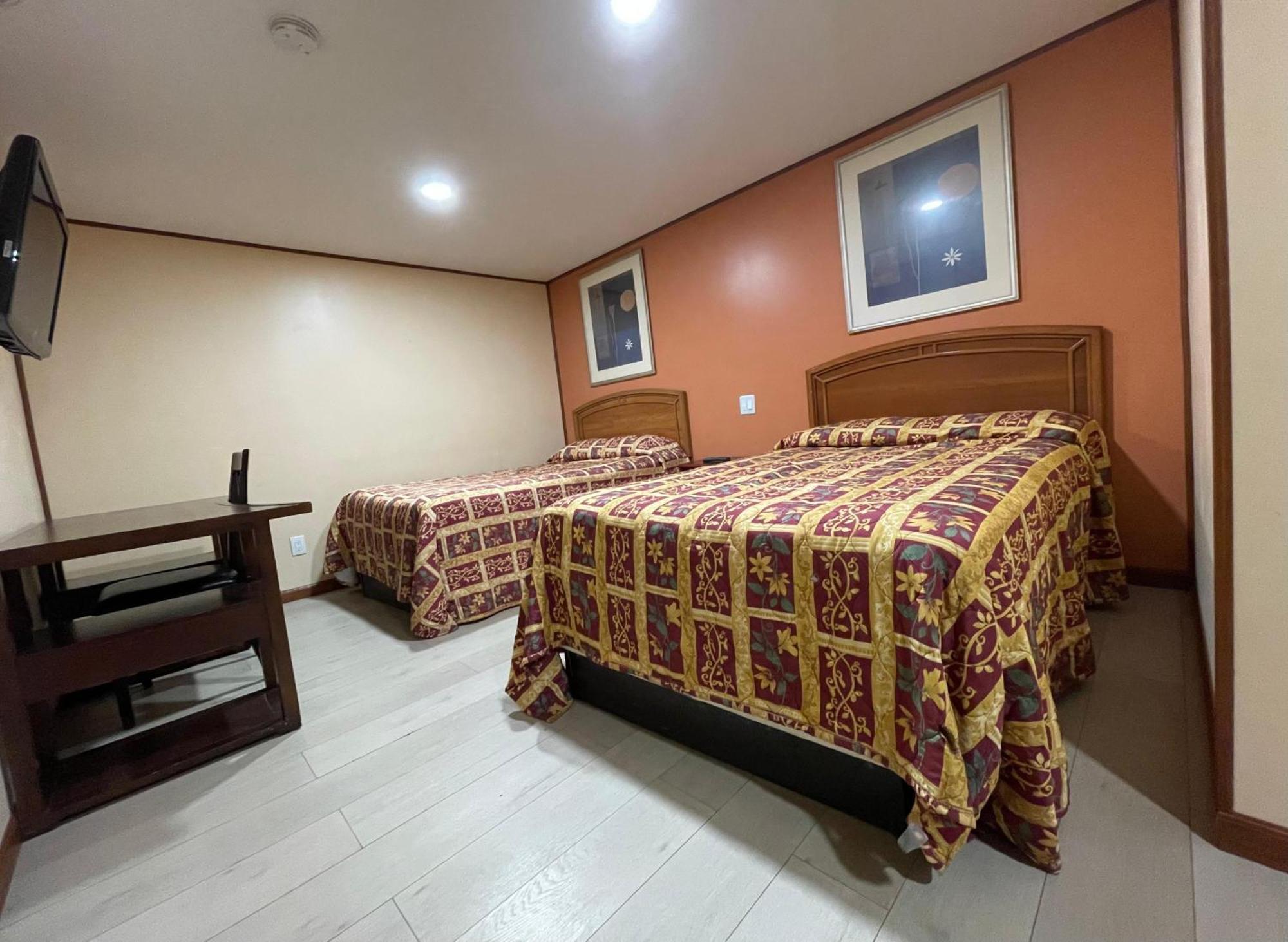 Travelers Motor Lodge North Smithfield ภายนอก รูปภาพ